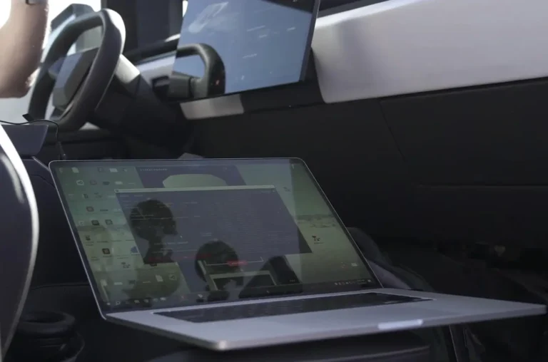 tesla engineers using windows on a macbook